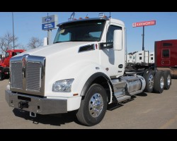 2025 Kenworth T880