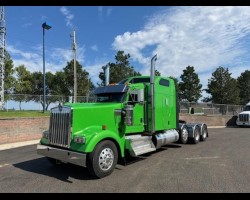 2022 Kenworth W900l