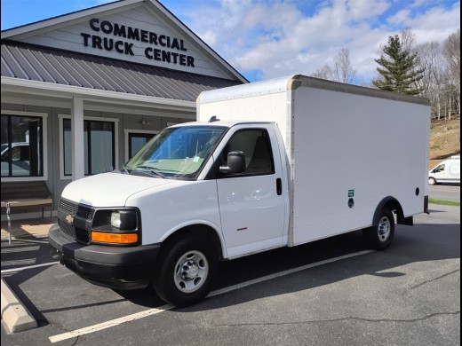 2016 Chevrolet Express 3500 12' Box Truck